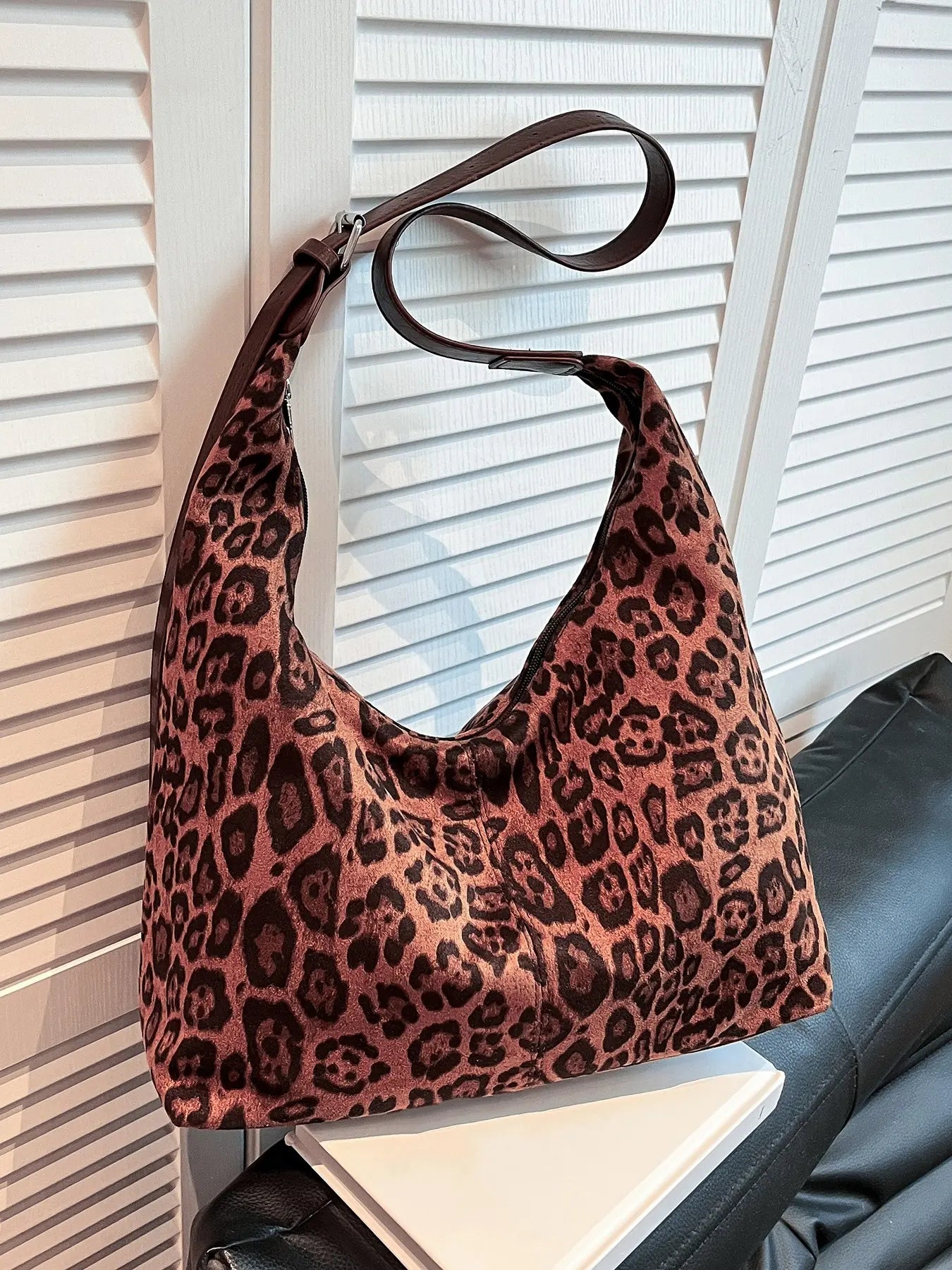 Women's Random Leopard Print Shoulder Bag, Style Large Capacity Tote Bag for Work & Daily Used, Personalized Trendy All-match Underarm Bag