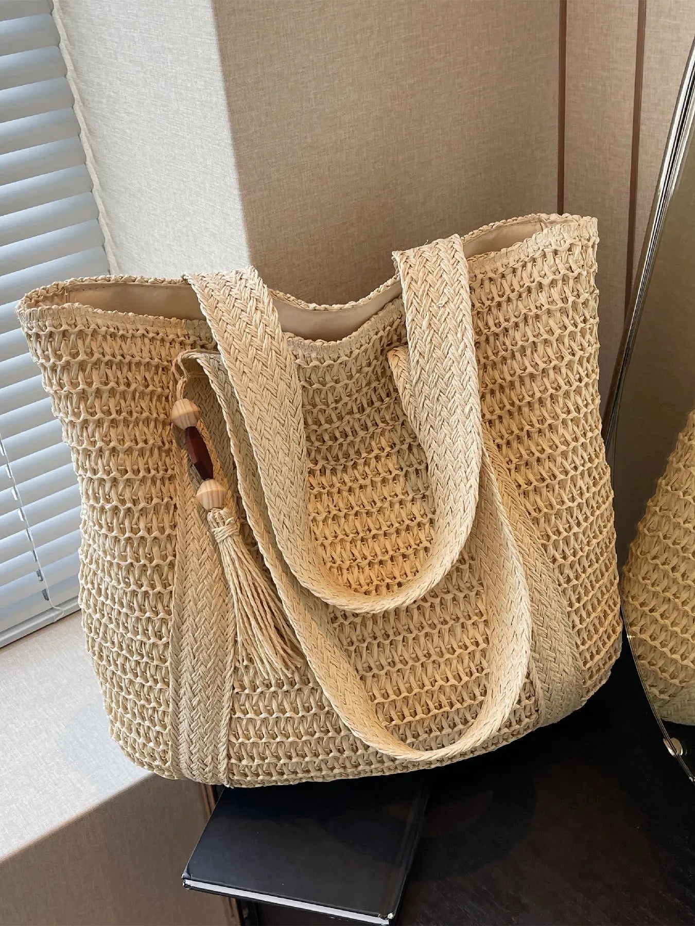 New Large Capacity Fringe Accessory Straw Beach Bag, Perfect for Vacation Travel Shopping Outdoor Use, Stylish and Versatile