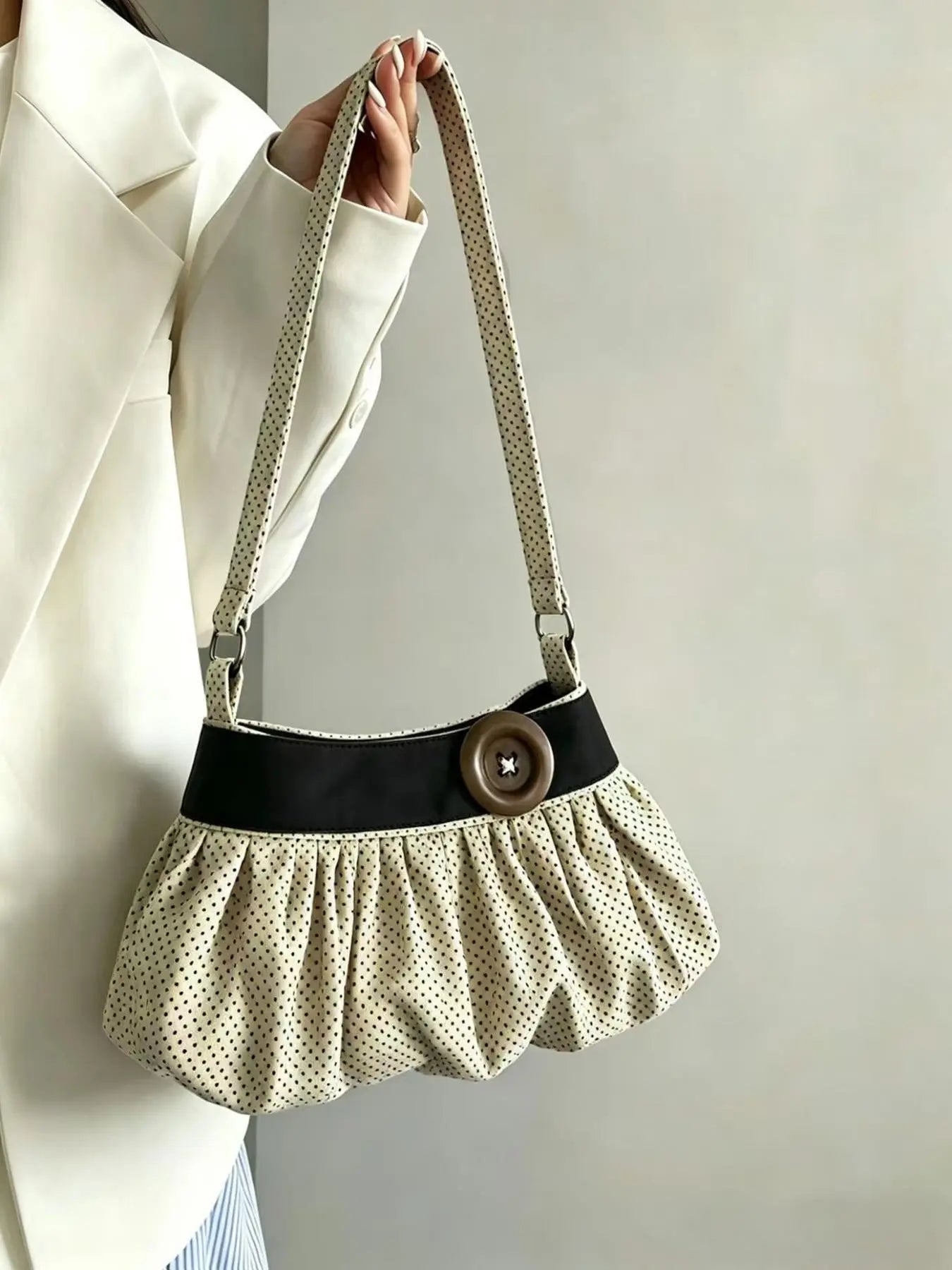 Retro Elegant Large Button Polka Dot Print Shoulder Bag, Fashionable Niche Texture Bag, Suitable for Daily Commuting, Shopping and Gatherings