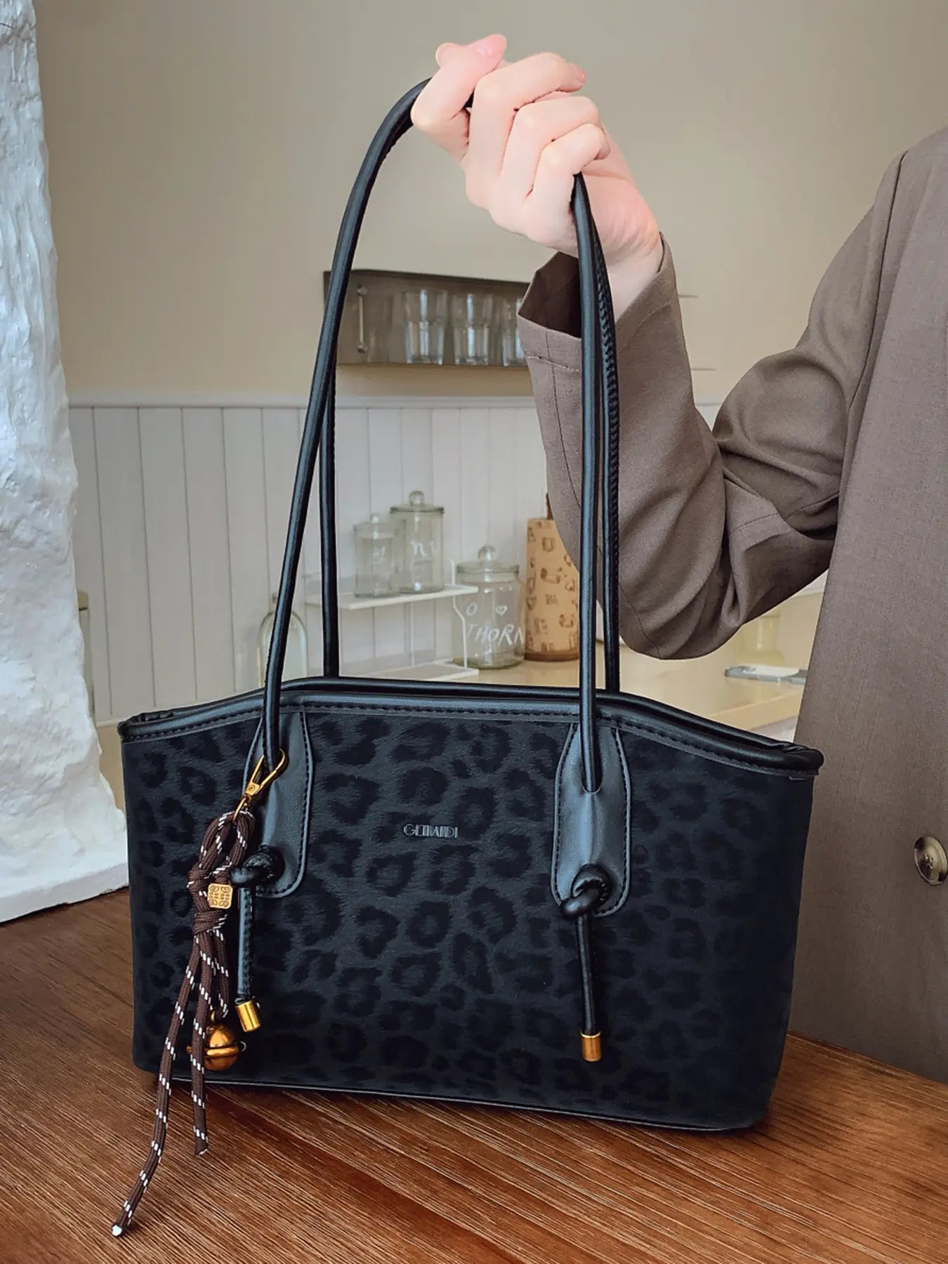 26 Women's Elegant Solid Color Shoulder Bag, Fashionable Large Capacity Handbag Crossbody Bag for Daily Used, Casual Trendy Versatile High-quality Daily Commuting Bag, Fashionable Unique Bags #GLOBAL PICKS