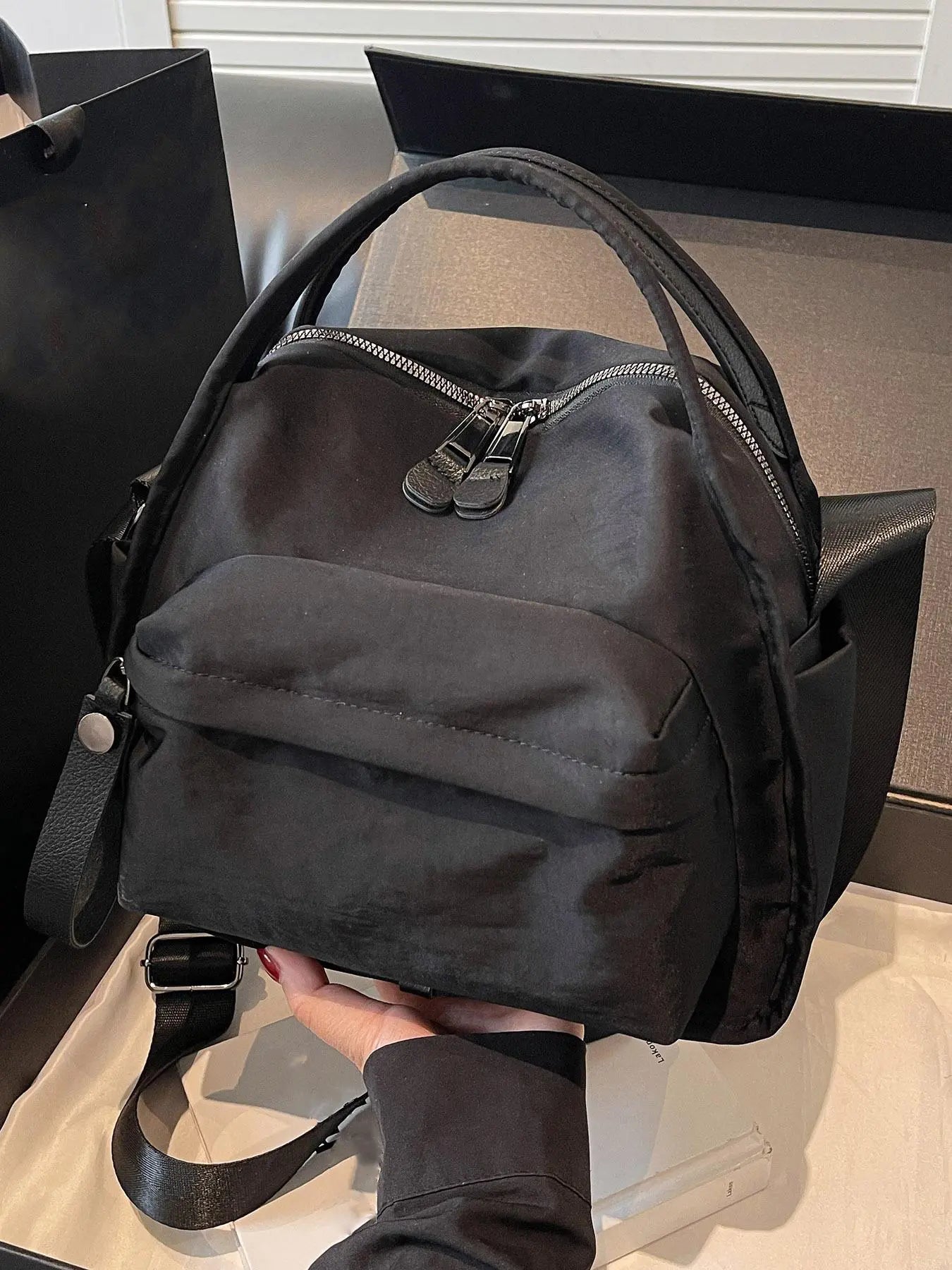 Ladies' elegant solid color shoulder bag, fashionable zipper All Match crossbody bag for daily use, simple solid color, casual trend versatile high-quality commuter shoulder bag, Fabric shoulder bags