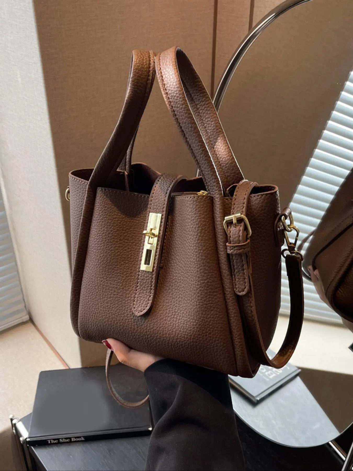 Women's elegant simple fashion handbag, fashionable retro bag, 25 fall&winter chic versatile handbag, mother-and-child bag, crossbody shoulder bag, suitable for daily and work use, commuting to work