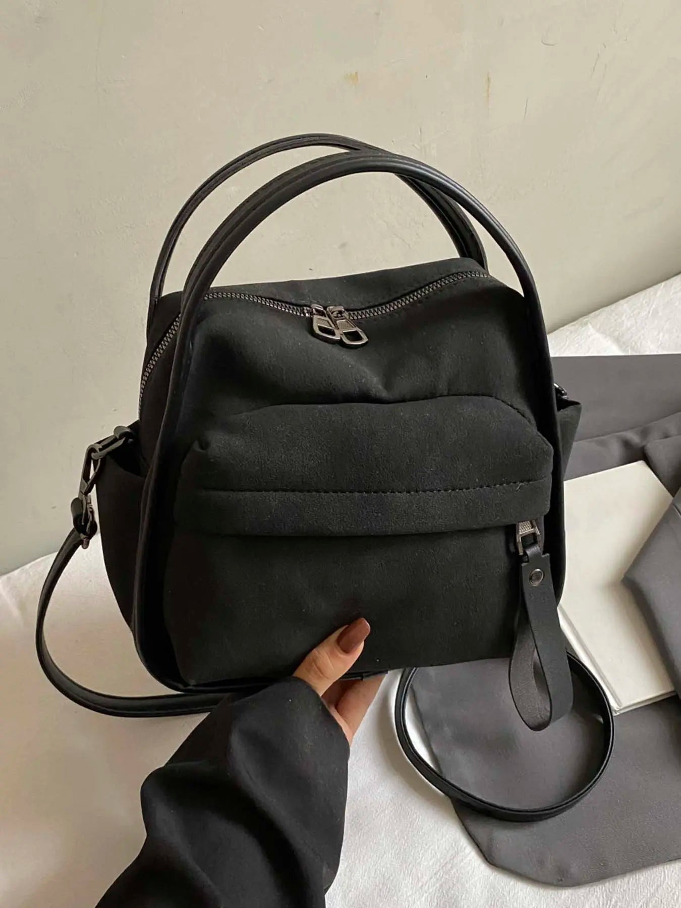 Ladies' elegant solid color shoulder bag, fashionable zipper All Match crossbody bag for daily use, simple solid color, casual trend versatile high-quality commuter shoulder bag, Fabric shoulder bags