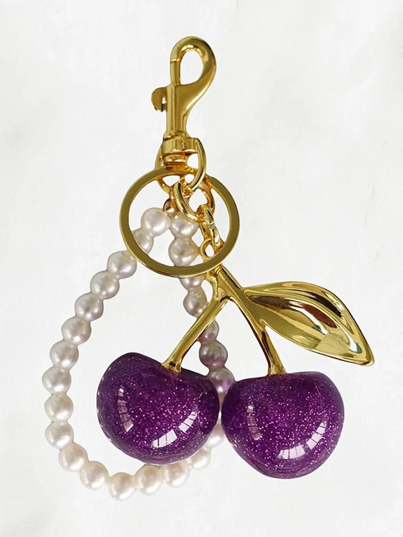Cherry Keychain, Keychain Accessories, Girly Keychain for Bags, Women's Bag Pendant, Fashion Trend Exquisite Pendant, Women's Backpack Elegant Pendant, Suitable for Valentine's Day and Christmas Gift for Friends