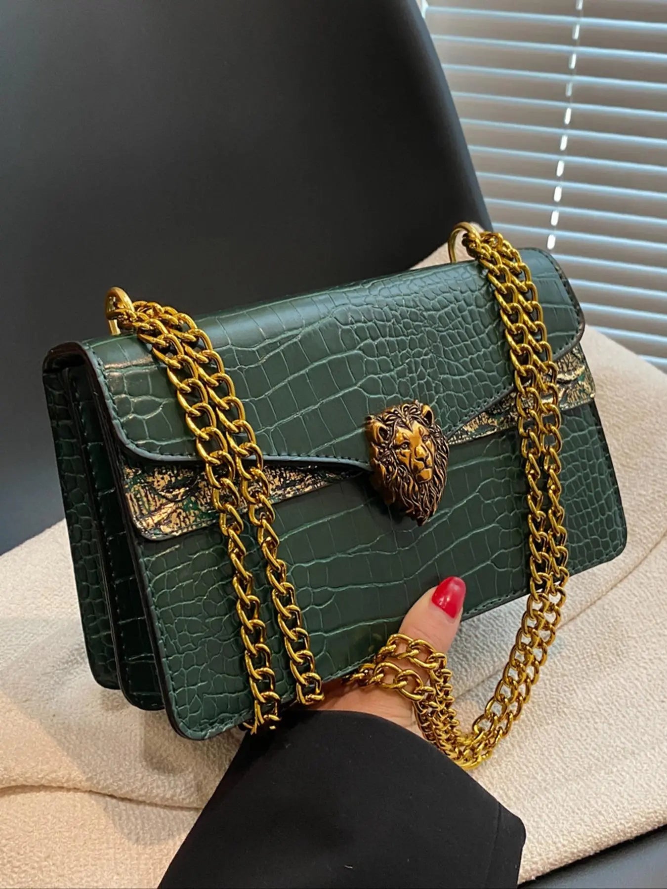 Women's Elegant Crocodile Embossed Stylish Crossbody Bag, Fashion Lion Head Decor Shoulder Bag for Daily Used, Casual Trendy Versatile High-quality Daily Commuting Bag, Fashion Crossbody Bags